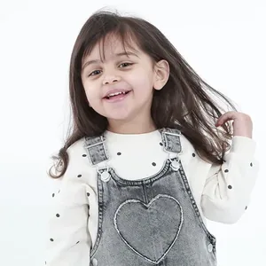Ayra Top Baby Model London portfolio photograph 10